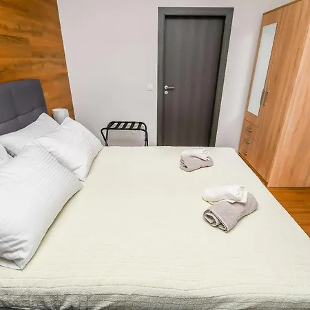 Neli Апартаменти *