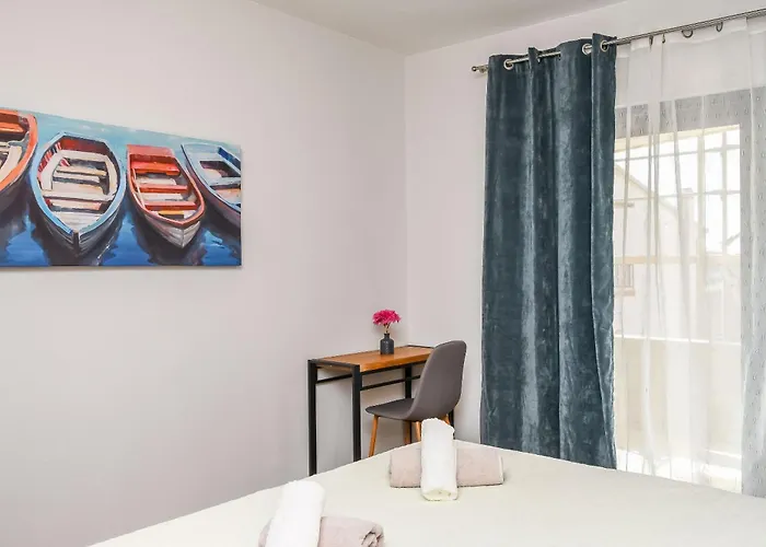 Апартаменты Neli Трогир