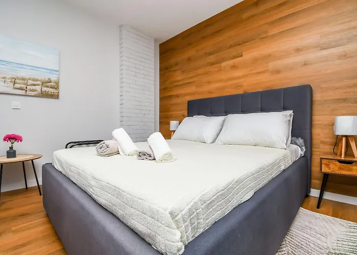 Neli Appartement *
